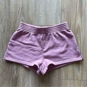 Cozy fleece perfect micro sweatshort from Aritzia TNA, GD soft orchid, size XS